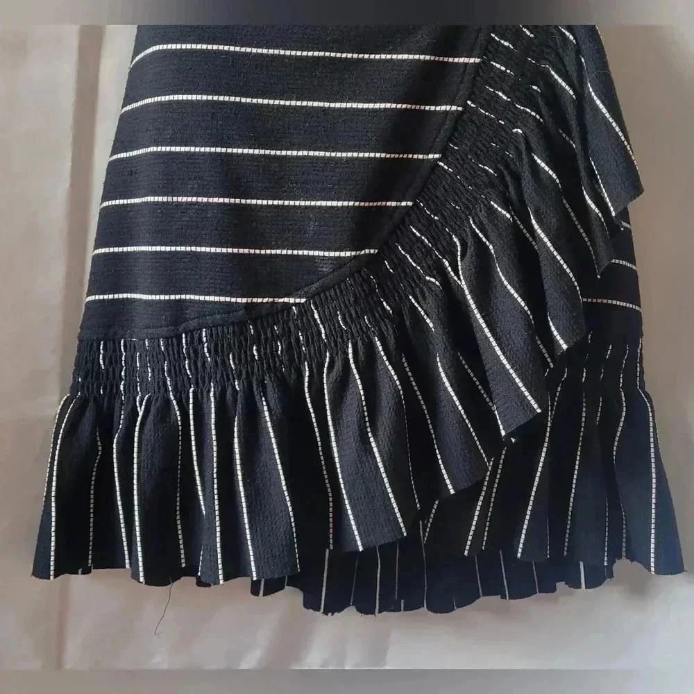 SIZE LG Moon River Striped Ruffle Hem Skirt Black & White - Picture 2 of 9